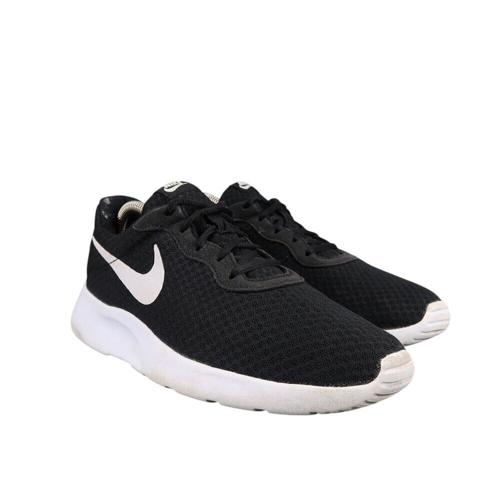 Nike Shoes Womens 9.5 Athletic Trainers Tanjun Sneakers Running Lifestyle Black